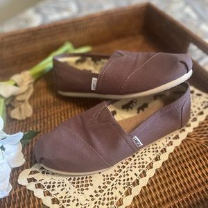 Toms canvas slip on shoes 8 M